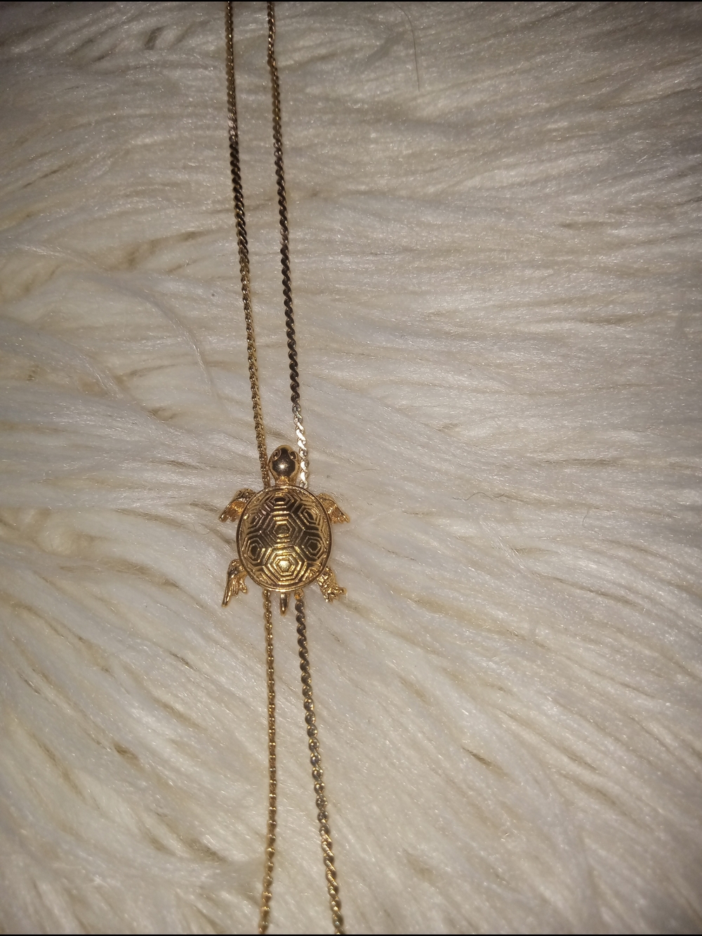 Vintage Avon Gold Turtle Pendant Necklace